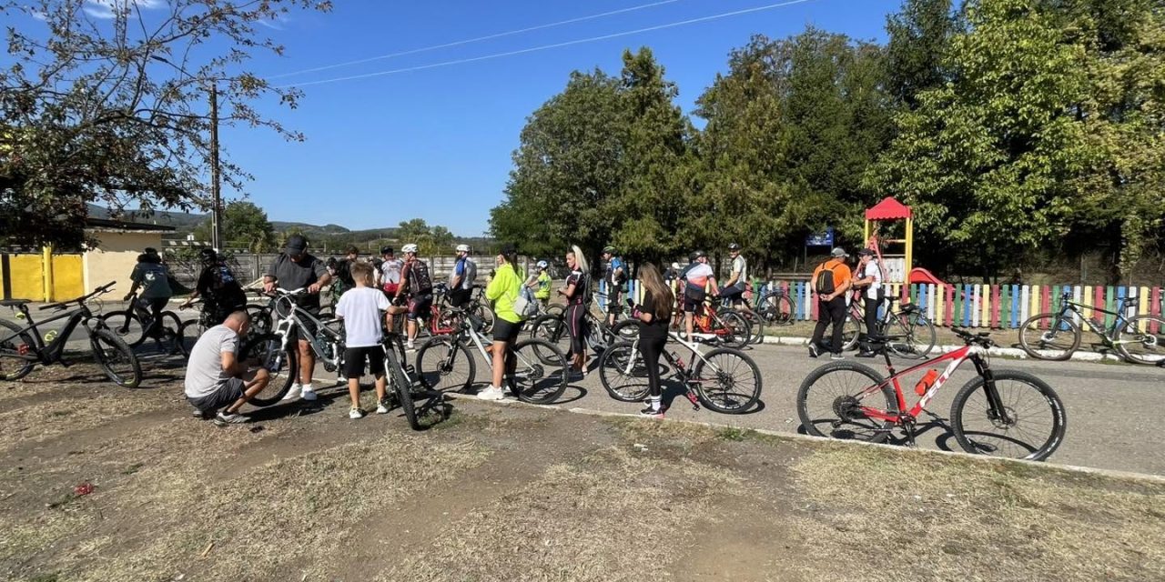 Peste 1.500 de oameni au ieșit pe două roți în tot vestul țării la Marea Pedalare RO Bike Valley
